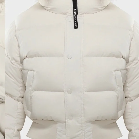 Aritzia Super Puff Chalet with faux fur - Picture 6 of 6